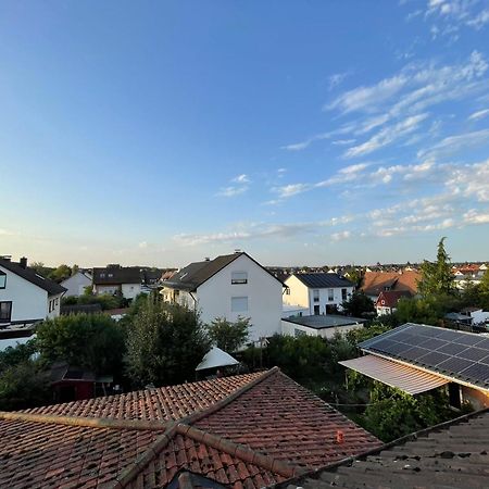 Messe- Und Ferienwohnung Feucht Esterno foto